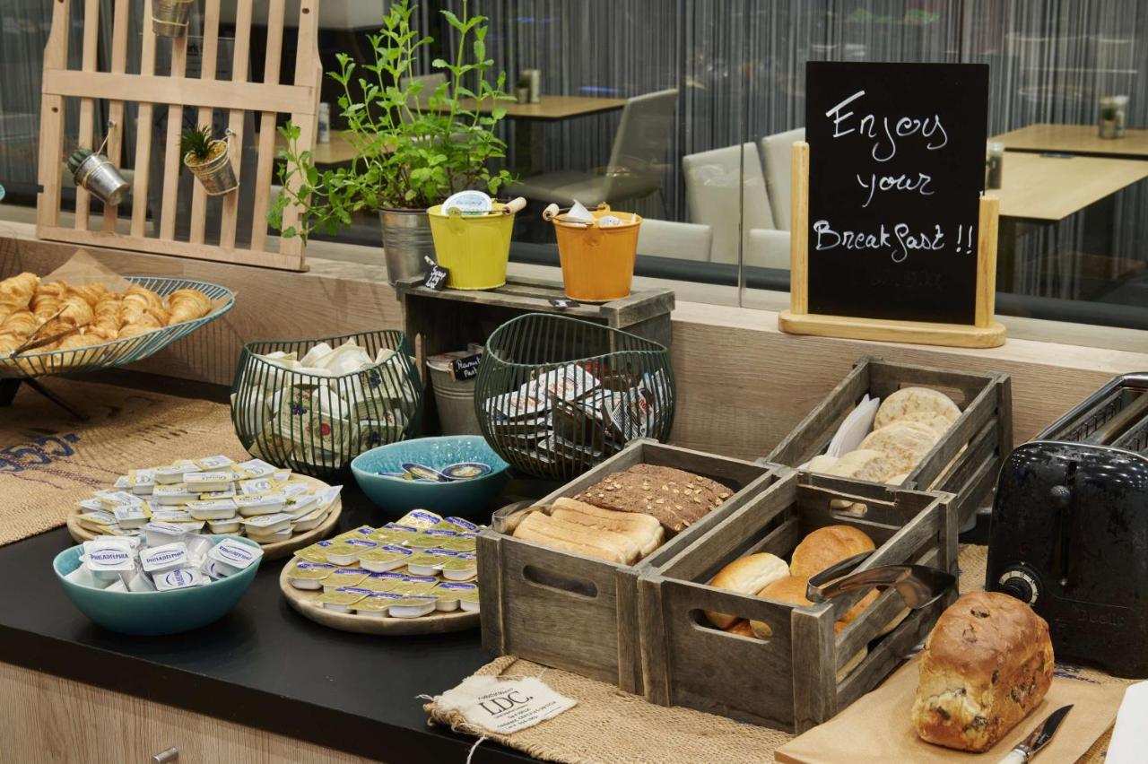 Park Inn By Radisson Liege Airport Grace-Hollogne Экстерьер фото